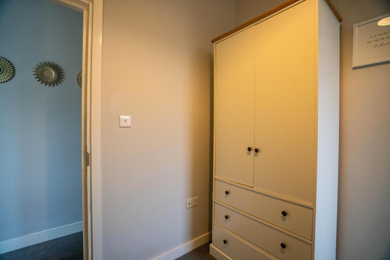 The Becket - Three Bedroom City Centre House With Parking كانتربيري المظهر الخارجي الصورة