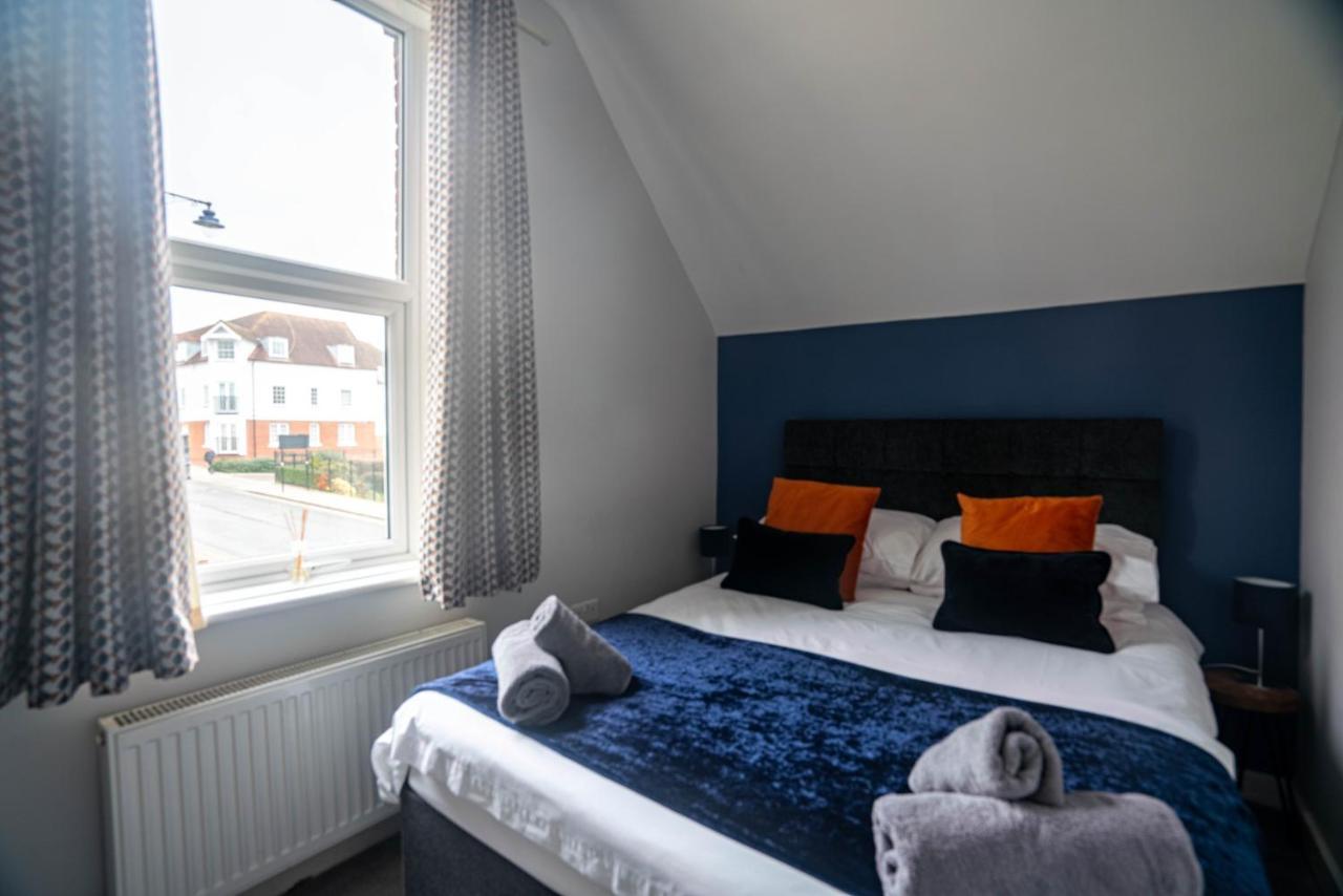 The Becket - Three Bedroom City Centre House With Parking كانتربيري المظهر الخارجي الصورة